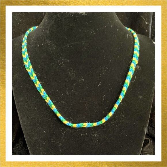 3/$20 Hand Crafted NECKLACE Woven Chevron CHOKER - Picture 1 of 2